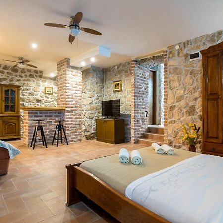 Rustical Nest Krk Old City كرك المظهر الخارجي الصورة