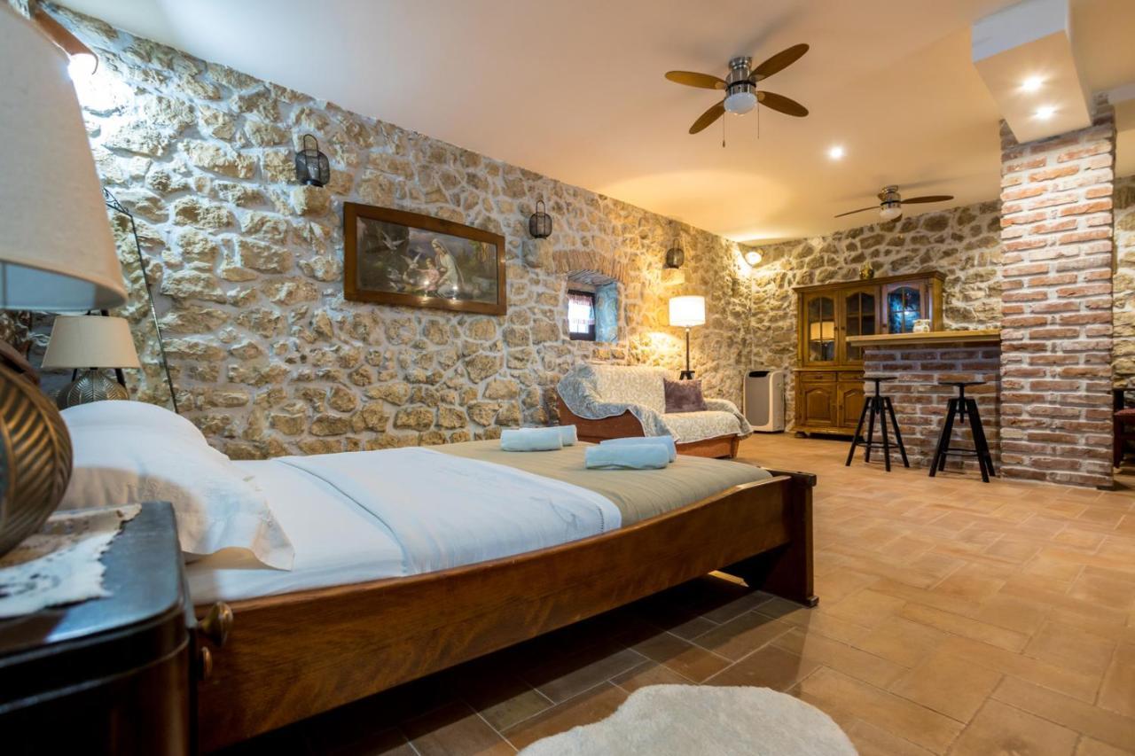 Rustical Nest Krk Old City كرك المظهر الخارجي الصورة