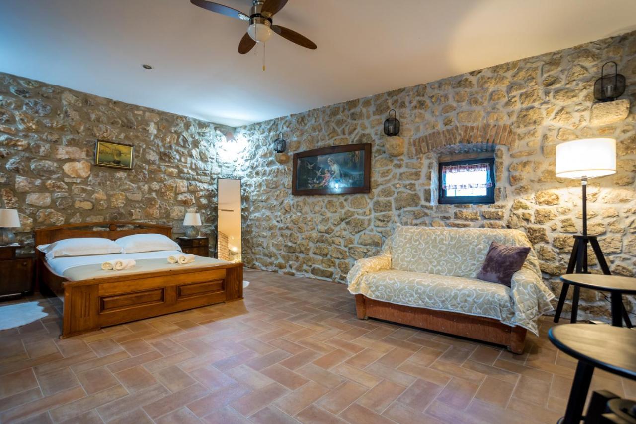 Rustical Nest Krk Old City كرك المظهر الخارجي الصورة