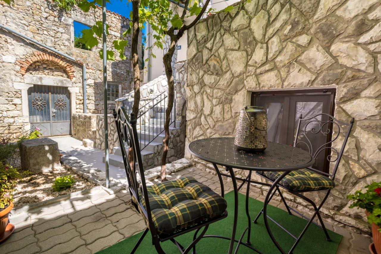 Rustical Nest Krk Old City كرك المظهر الخارجي الصورة