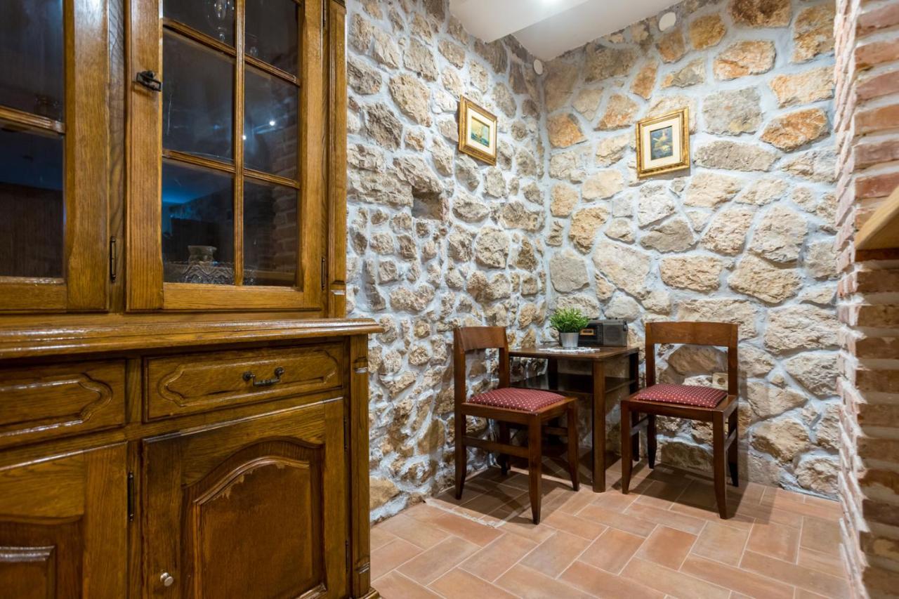 Rustical Nest Krk Old City كرك المظهر الخارجي الصورة