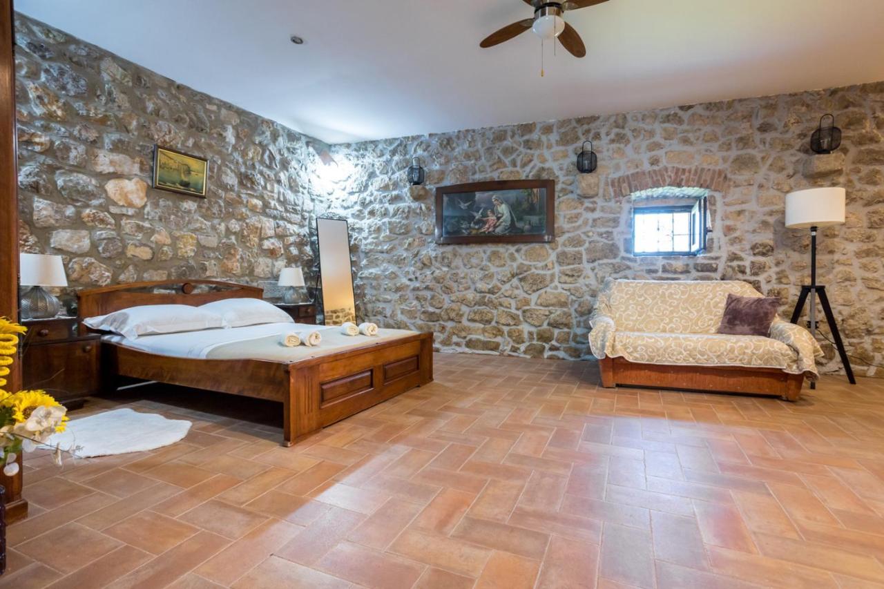Rustical Nest Krk Old City كرك المظهر الخارجي الصورة